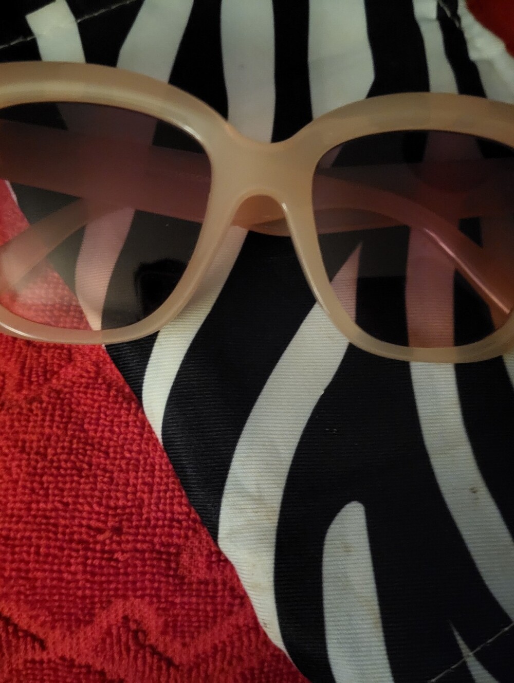 Women's Light Pink Sunglasses
